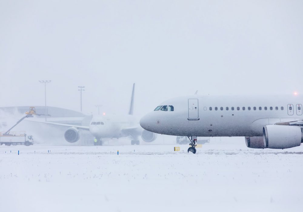 Unprecedented Snowstorm Disrupts Gulf Coast Airports